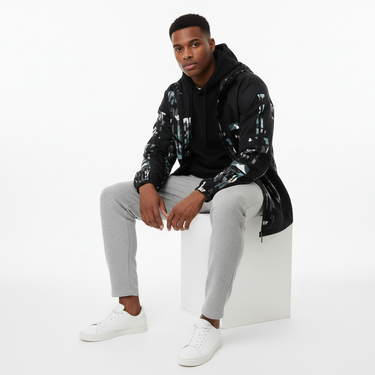 Athleisure minimal look