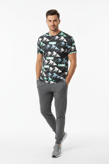 Geometric pattern tee with charcoal joggers