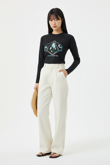 Look 11 – Cool Coastal Minimal
