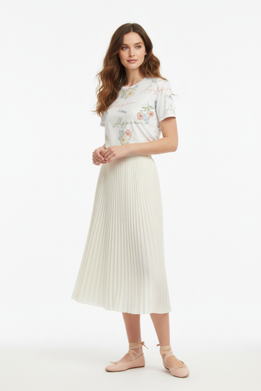 Look 12 - Soft romantic pleated skirt