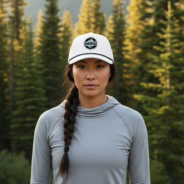 Look 4 – White Cap, Female, Forest