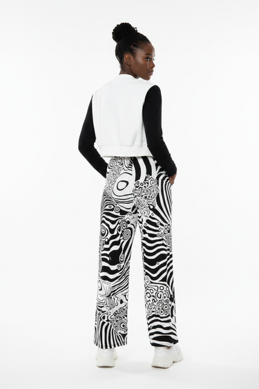 Look – Black Model, Back