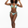 Beach straw hat look