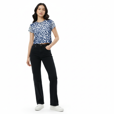 Feral Crop Tee - Sophisticated Look