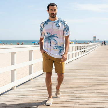 Khaki shorts look