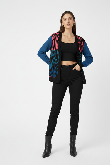Look 4 - White Studio All Black