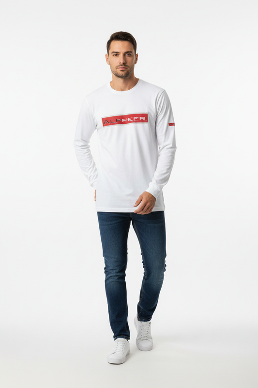 Model 1 in white casual standing