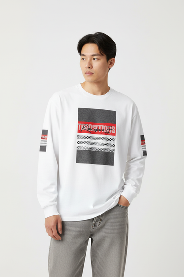 Model 8 in white one hand in pocket