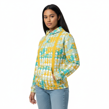 Three-quarter view - sleeve detail